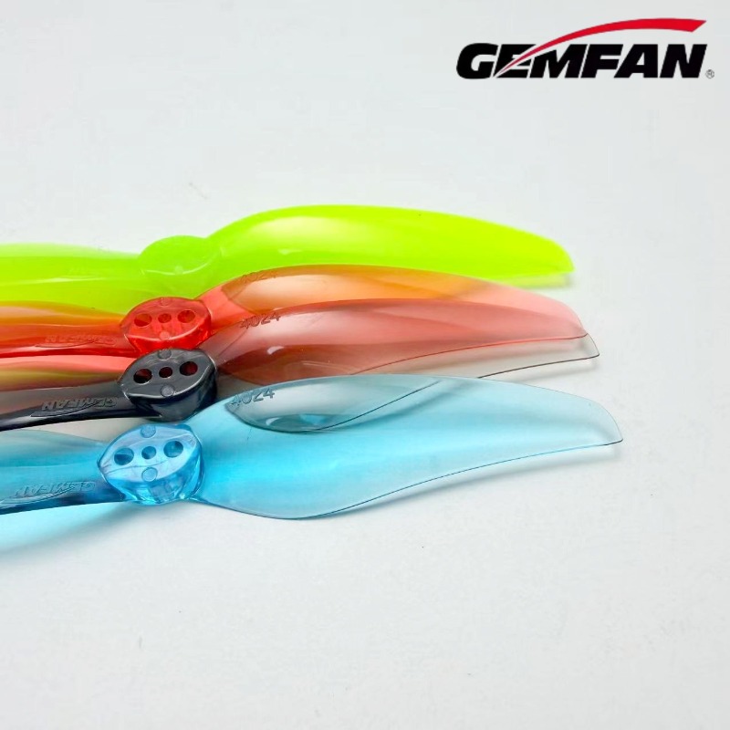 Drone Gimbal Controller - 4쌍의 Gemfan 허리케인 4024 2 블레이드